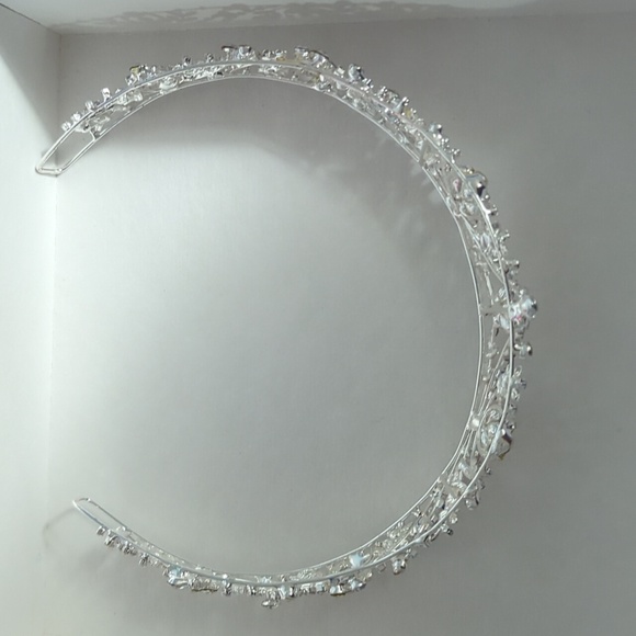 Bel Aire Bride Tiara Crown - Picture 3 of 4